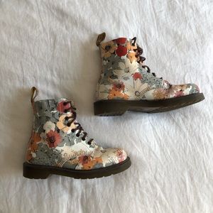 RARE Vintage Insp Floral Pascal Dr. Martens - sz 8